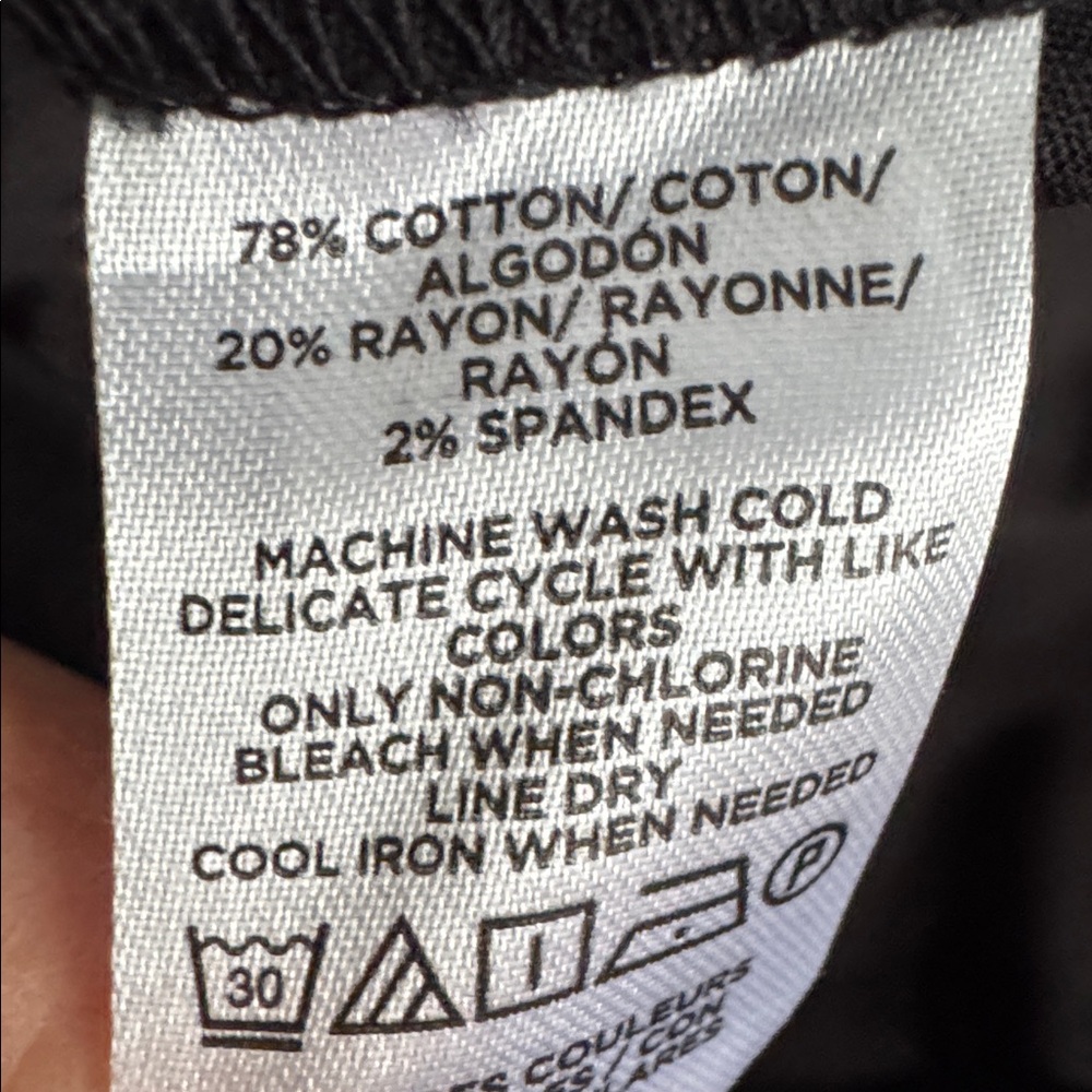 ☀️ Ann Taylor black sailor shorts. Size 2. NWT. - Picture 9 of 9